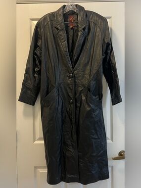 G-III Vintage Long Black Leather Coat - Women's Elegant Button-Front trench.